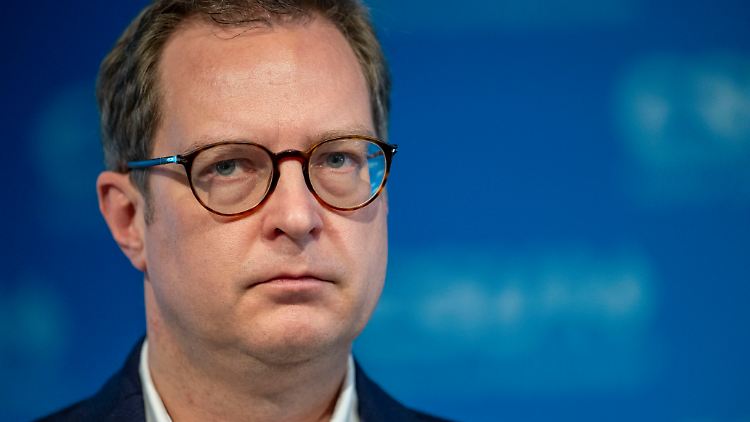 Huber zweifelt an der Unfehlbarkeit des Papstes, nach dessen Aussagen zur Ukraine.