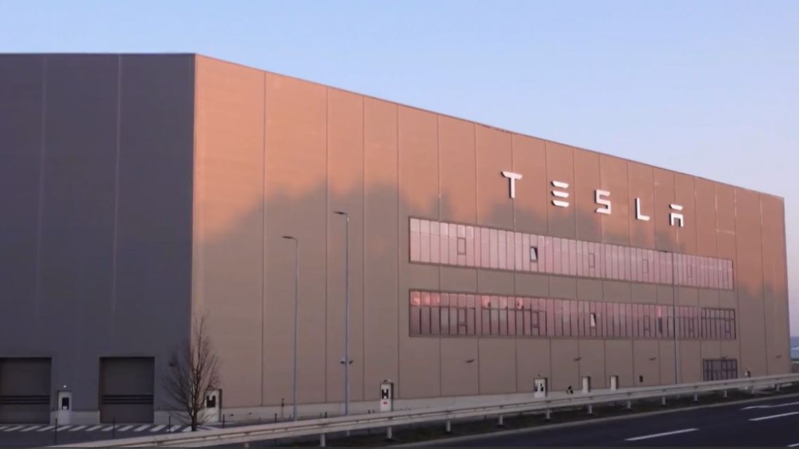 Tesla.jpg