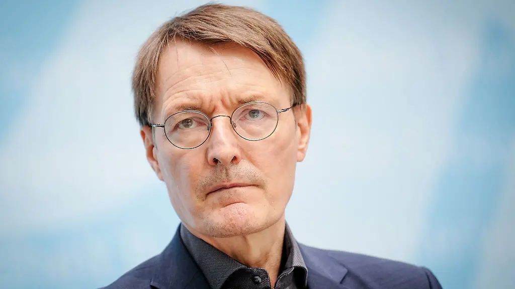 Warnte-im-Bundesrat-erfolglos-vor-einem-Ausbremsen-des-Gesetzes-Gesundheitsminister-Karl-Lauterbach