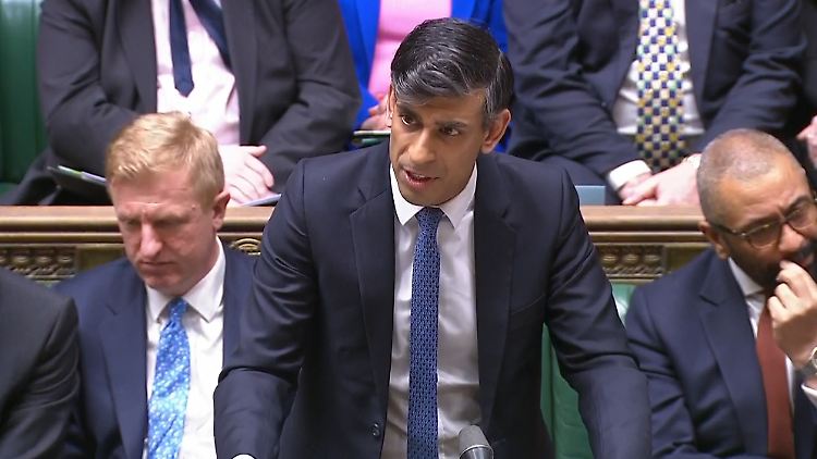 Rishi Sunak verurteilte die rassistische Aussage vom Unternehmer Hester. Eine finanzielle Distanzierung schloss er dennoch aus.