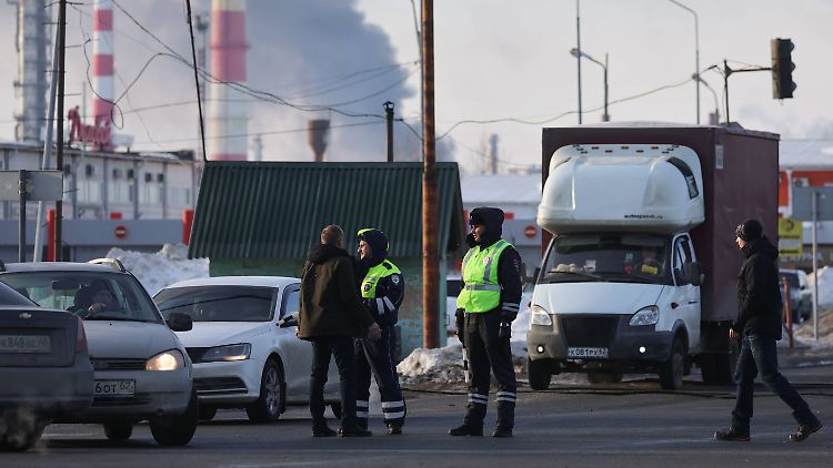 In der russischen Region Rjasan brennt eine Ölraffinerie nach einem Drohnen-Angriff der Ukraine.