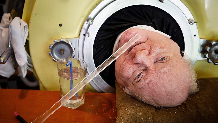 Paul Alexander lebte seit 1952 in einer Eisernen Lunge. 