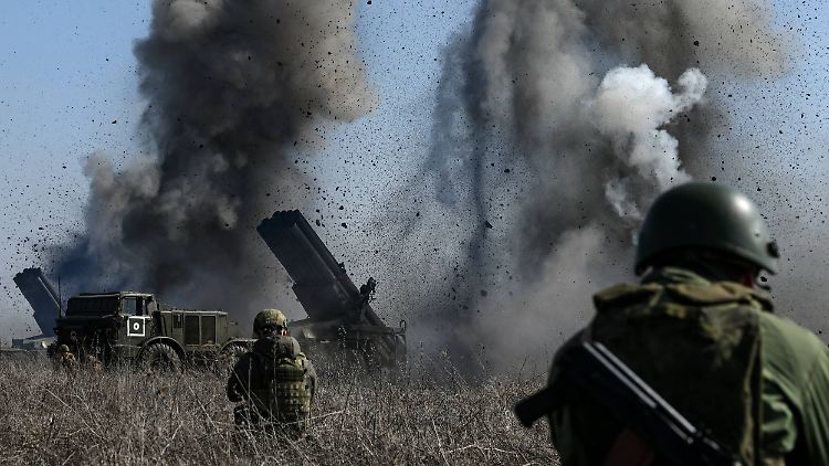 Die Ukraine verteilt ihr Material laut ISW wohl dahin, wo die russischen Offensivbemühungen am stärksten sind - zum Nachteil anderer Abschnitte.