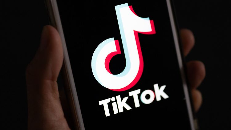Die Plattform Tiktok ist vor allem unter Jugendlichen sehr beliebt.