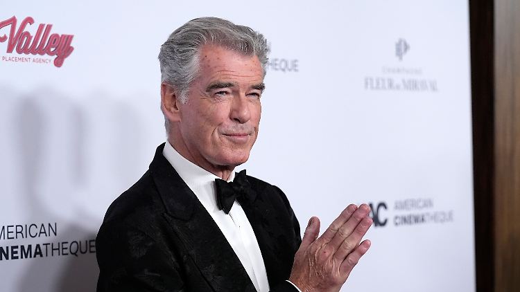 Brosnan muss 1500 US-Dollar Strafe zahlen.