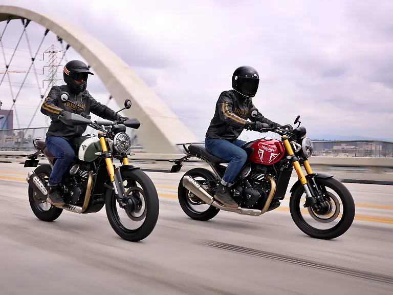 TRIUMPH-Speed-400-rot-and-Scrambler-400-X