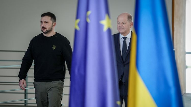 Scholz und Selenskyj im Februar in Berlin.