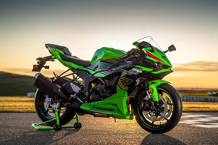Kawasaju-Ninja-ZX-6R-GN1-ACT-15