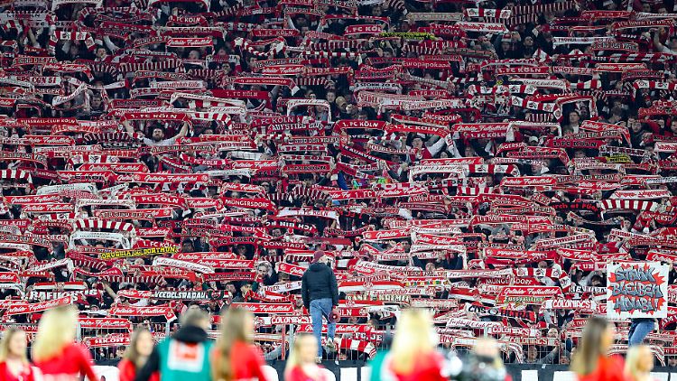 Einige Köln-Anhänger hatten sich nicht im Griff.