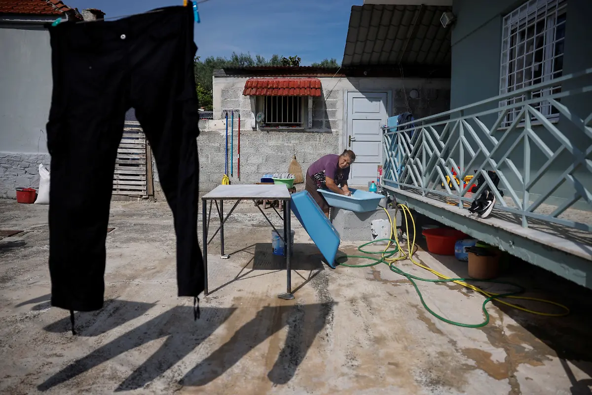 2023-11-21T070653Z-1147315047-RC29M3A0GJ85-RTRMADP-3-CLIMATE-UN-GREECE-WEATHER