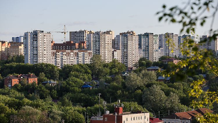 Der Vorfall ereignete sich in Perm. Die Stadt liegt etwa 1150 Kilometer nordöstlich von Moskau.