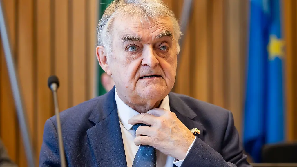 Herbert-Reul-CDU-Innenminister-von-Nordrhein-Westfalen