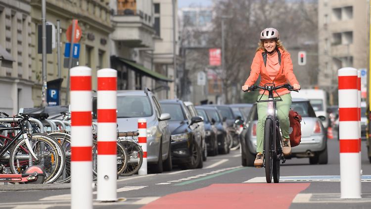 Wer ein hochwertiges Fahrrad hat, kann über den Abschluss einer speziellen Fahrradversicherung nachdenken.