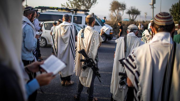 Israelische Siedler im Westjordanland dürfen Waffen tragen. 