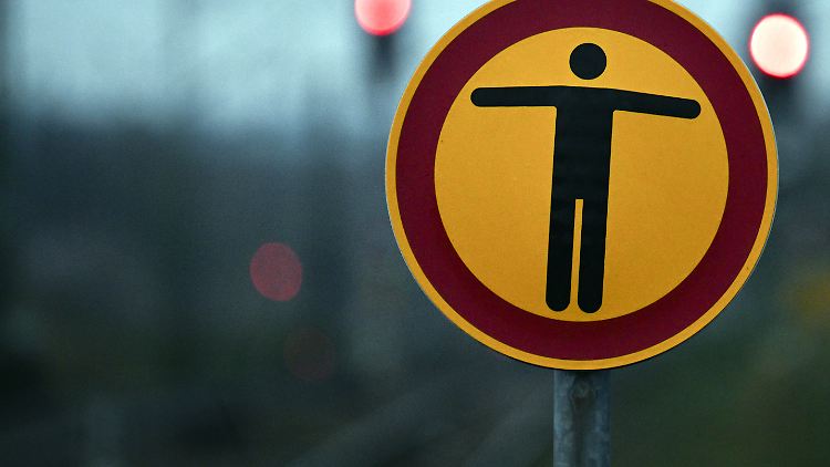 Rund ein Dutzend Nahverkehrslinien sind von Ausfällen oder Behinderungen betroffen.