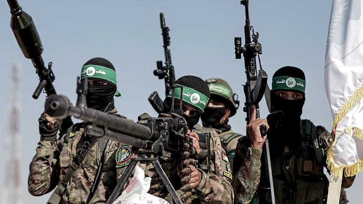 Marwan Issa kann diesen Hamas-Kämpfern keine Befehle mehr geben. 