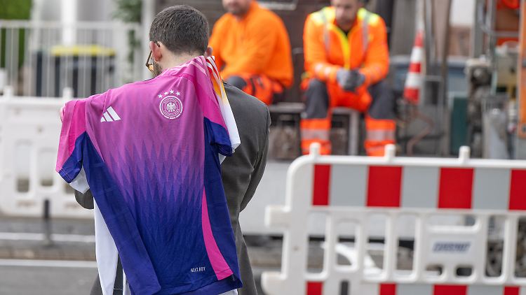 Die Farbe ist neu für die deutschen Fußballer.
