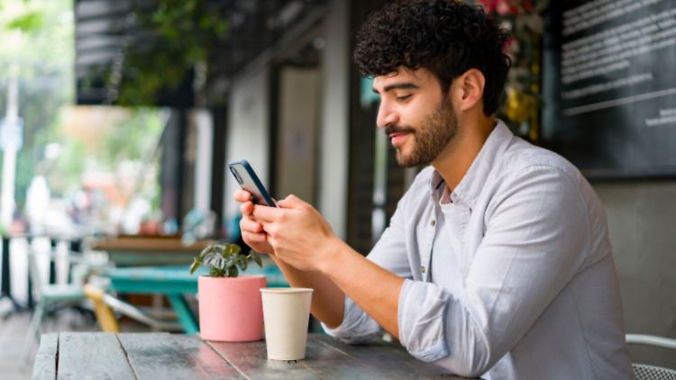Bei o2 gibt es den monatlich kündbaren Flex-Tarif jetzt zum Knallerpreis und inklusive Einkaufsgutschein.