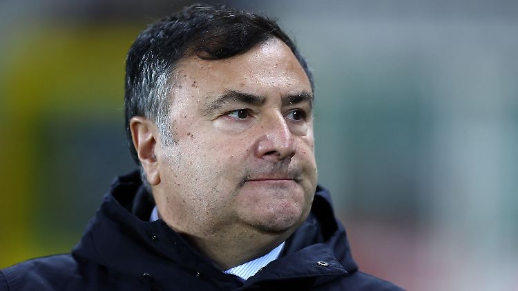 Joe Barone war am Sonntag kurz vor Anpfiff des Erstligaspiels bei Atalanta Bergamo zusammengebrochen.