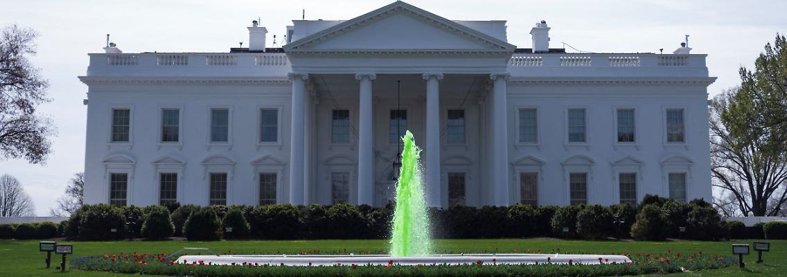 2024-03-17T190217Z_116294059_RC2ON6A0KTD5_RTRMADP_3_USA-BIDEN.JPG