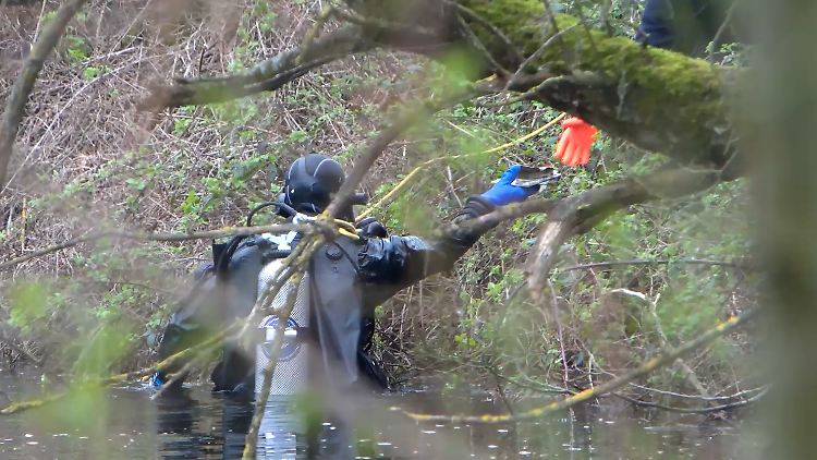 Seit Freitag waren Taucher in Gewässern rund um Bad Schönborn im Einsatz.