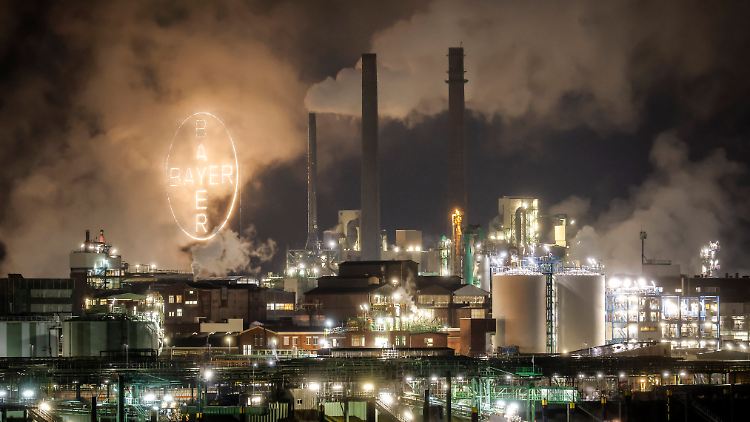 Bayer braucht neue umsatzstarke Medikamente - mehrere Patente von Kassenschlagern laufen bald aus.