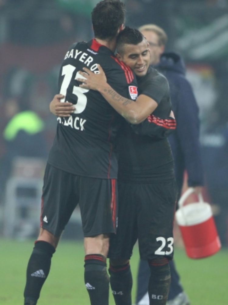 Im Team ist Ballack (hier mit Arturo Vidal) voll akzeptiert.