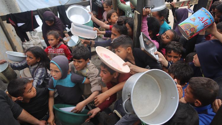 Die humanitäre Lage der palästinensischen Flüchtlinge in Rafah ist katastrophal. 