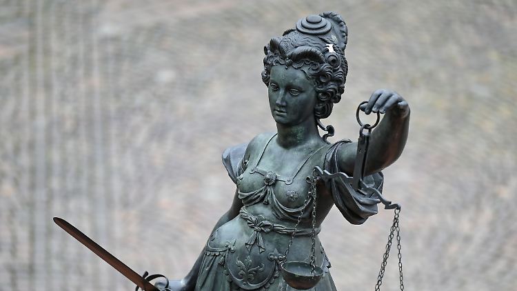 Knapp acht Jahre nach dem Tod des 18-jährigen Patienten müssen sich die Zahnärztin und der Anästhesist vor Gericht verantworten. 