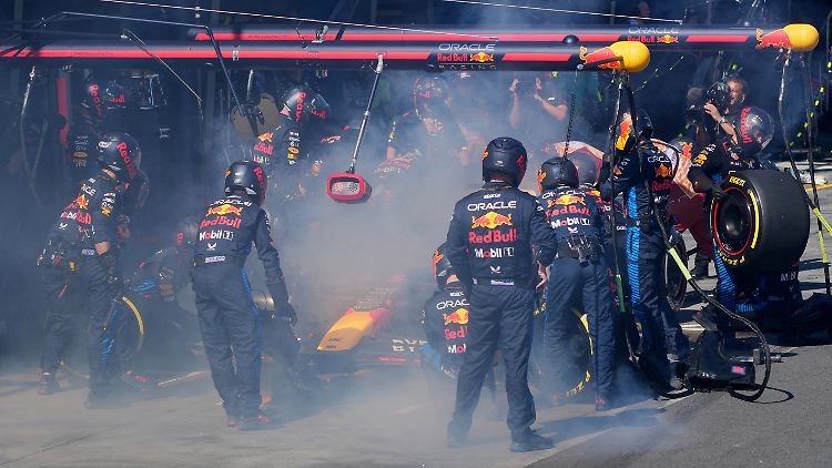 Nichts mehr zu retten: Max Verstappen schied nach wenigen Kilometern aus.