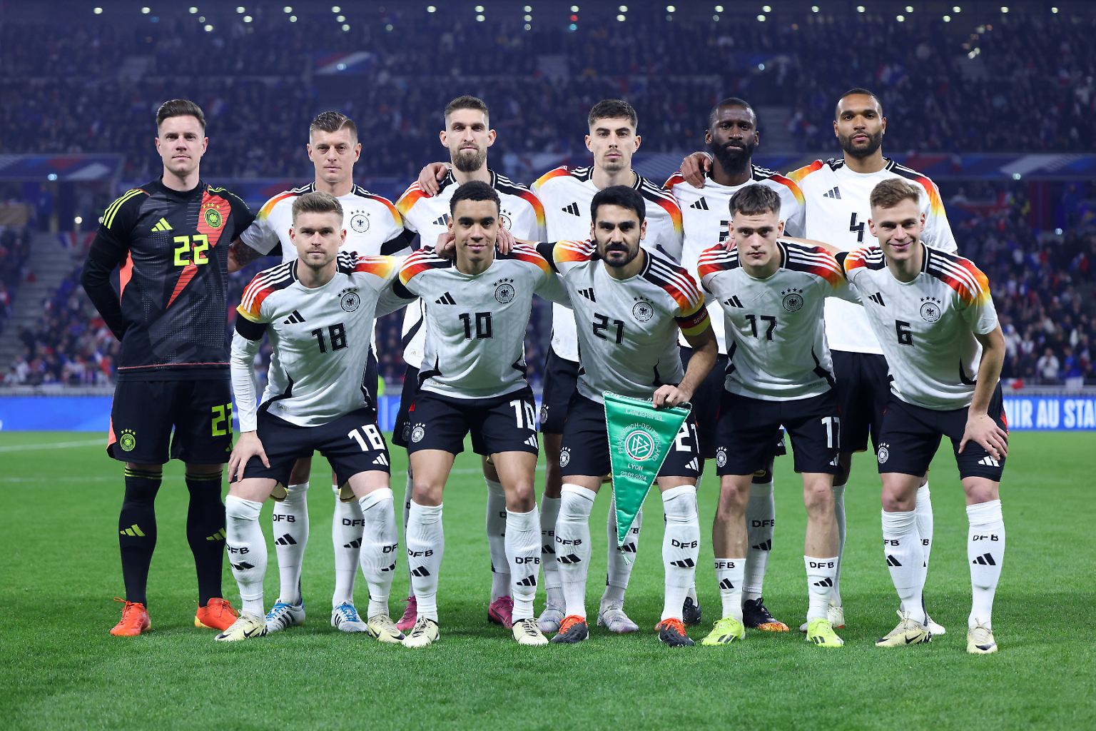 Mit dem 2:0 (1:0)-Sieg bei Vizeweltmeister Frankreich startet die deutsche Fußball-Nationalelf perfekt ins EM-Jahr 2024. Die Leistung der DFB-Kicker in Lyon in der Einzelkritik.