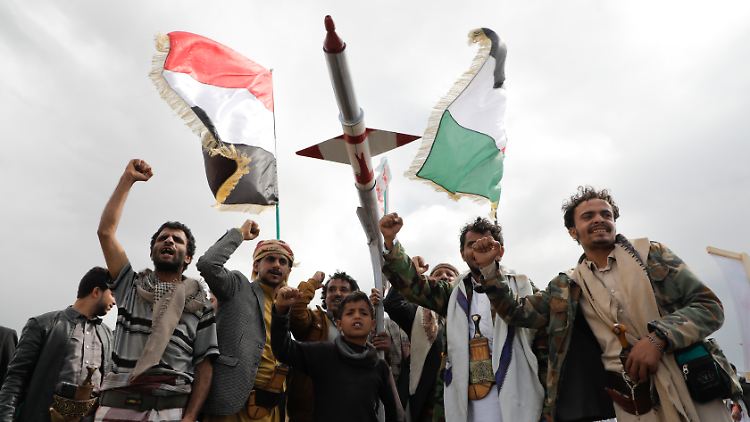 Die Huthis verstehen sich als Teil der vom Iran unterstützten "Achse des Widerstands". 