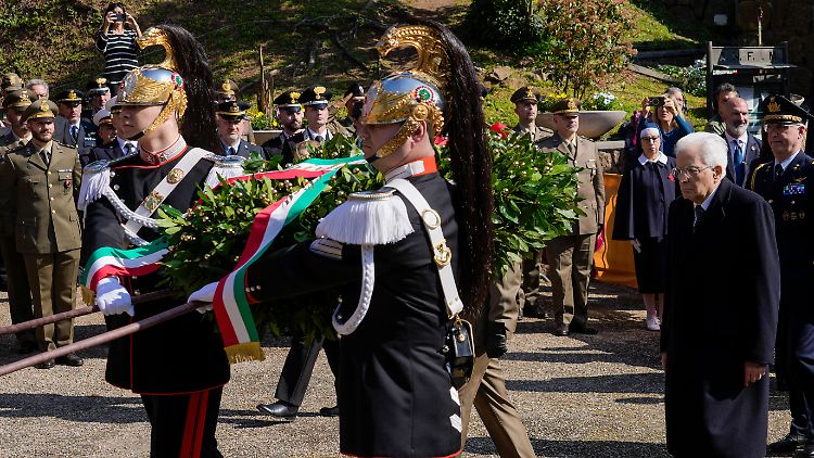 Bereits am Freitag gedachte Italien, hier Präsident Sergio Mattarella, der Opfer des Massakers.