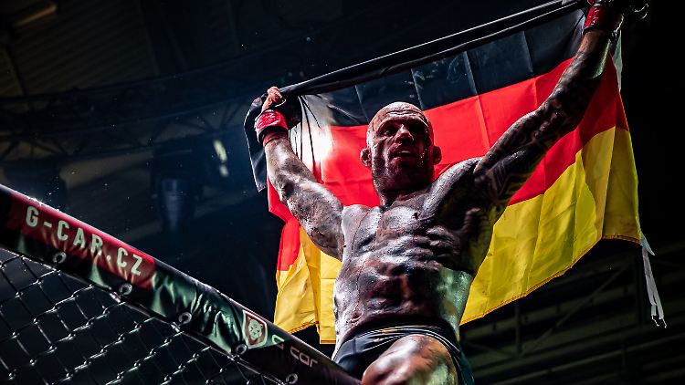 Christian Jungwirth obenauf: Er siegte nach fünf Runden gegen Robert Pukač.
