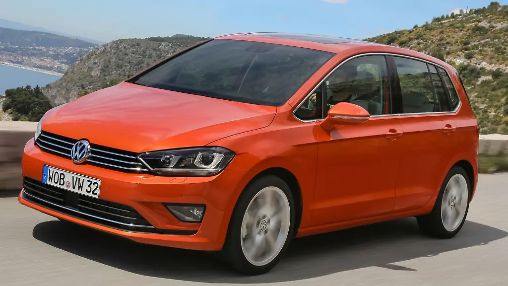 Wolfsburger-Zwischengroesse-Etwas-groesser-als-der-Golf-und-kleiner-als-der-Touran-faehrt-der-Sportsvan-vor
