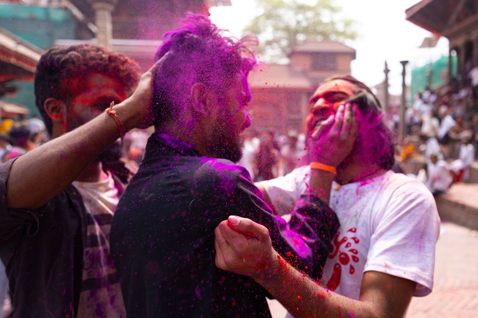Holi, das hinduistische Fest der Farben ist auch das Fest zum Frühlingsanfang.