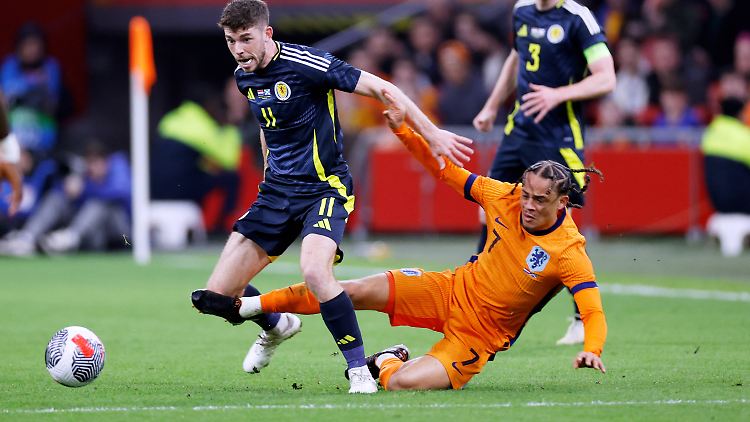 Xavi Simons beim 4:0-Sieg gegen Schottland.