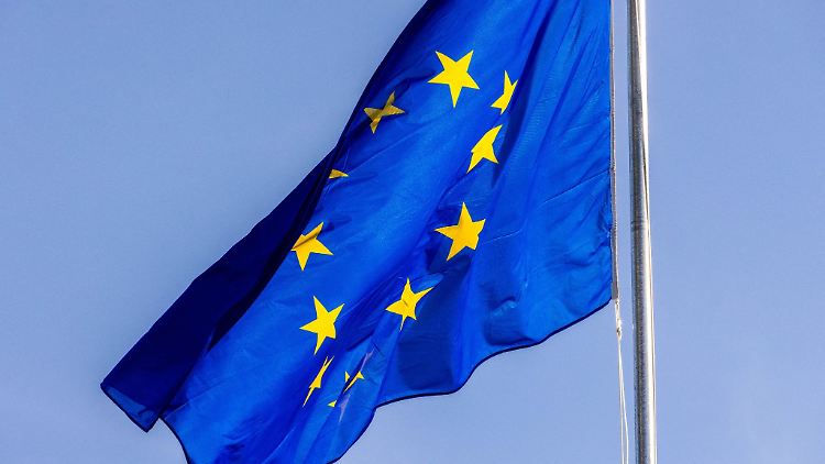 Die EU-Kommission eröffnet ein Verfahren gegen Apple, Meta und Alphabet.