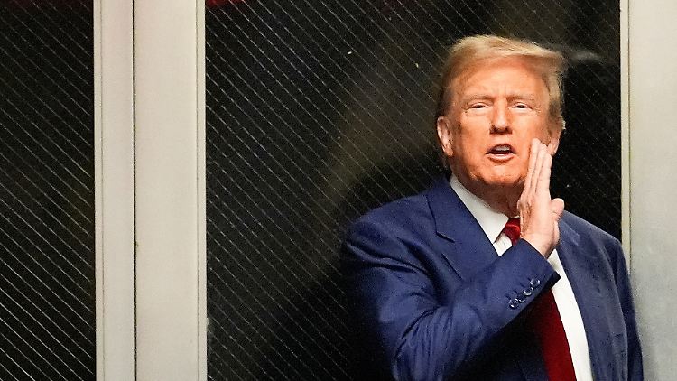 Ex-US-Präsident Donald Trump kommt vor Gericht glimpflich davon.
