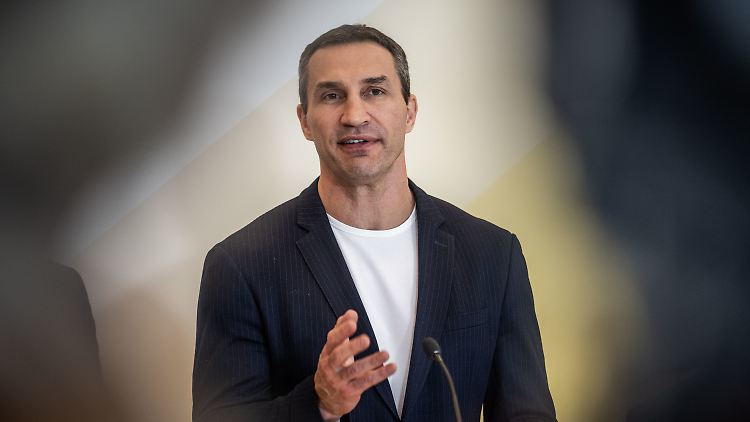 Nun doch nicht: Wladimir Klitschko wird wohl nicht so bald in einen Boxring zurückkehren.