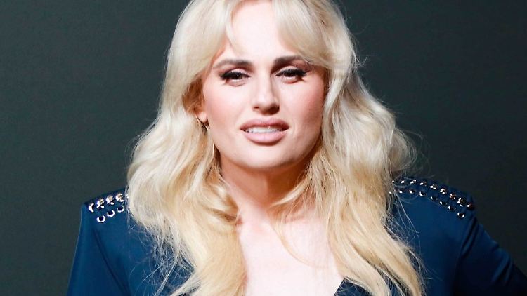 Rebel Wilson möchte mit ihrer Enthüllung besonders an Teenager eine "positive Botschaft" senden. 