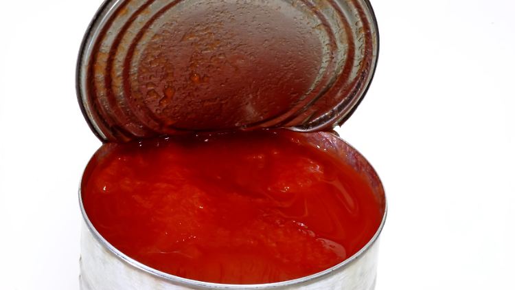 Ihr im Internet bekundetes Urteil über eine Dose Tomatenpüree könnten eine 39-jährige Nigerianerin ins Gefängnis bringen. 