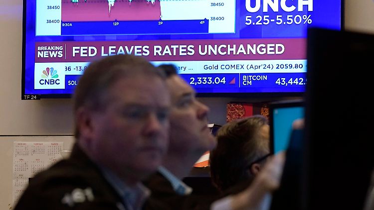 Die Fed bezeichnet die jüngsten Inflationsdaten als "enttäuschend". Bislang schlägt das aber noch nicht auf die Börsen durch. 