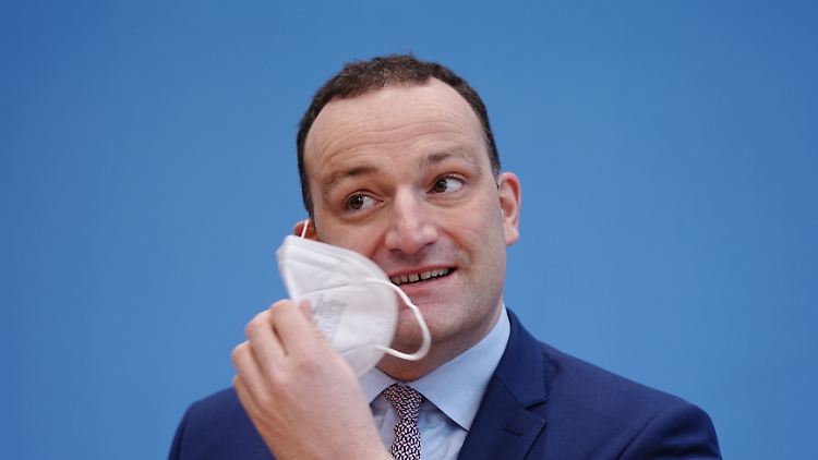 Von den 5,7 Milliarden durch das Gesundheitsministerium beschafften Schutzmasken wurden nur 2 Milliarden verteilt.