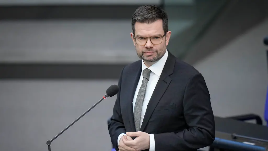 Mit-der-Gesetzesreform-will-Justizminister-Buschmann-vor-allem-besorgte-Eltern-schuetzen