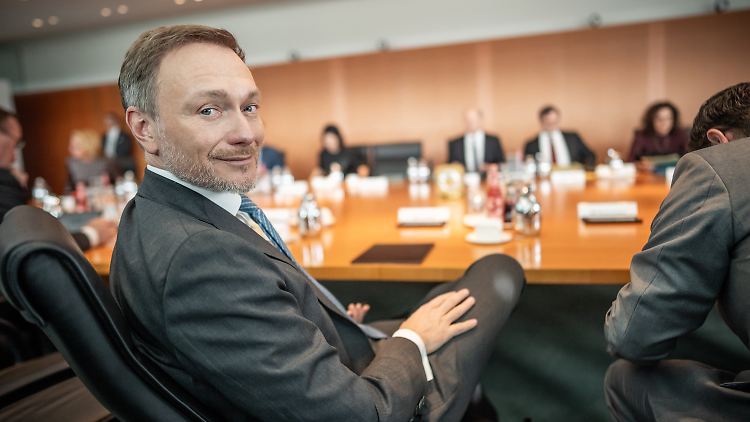 Lindner erwartet bis zum 19. April Etatanmeldungen und Sparvorschläge der Ressorts.