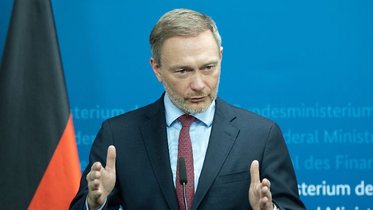 Bereits im laufenden Jahr soll es laut Lindner eine steuerliche Entlastung für die Bevölkerung geben. 