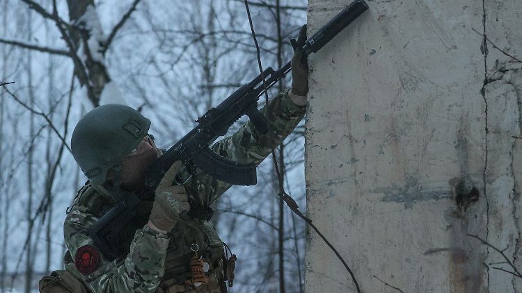 In Moskau trainieren Soldaten für den Angriffskrieg.