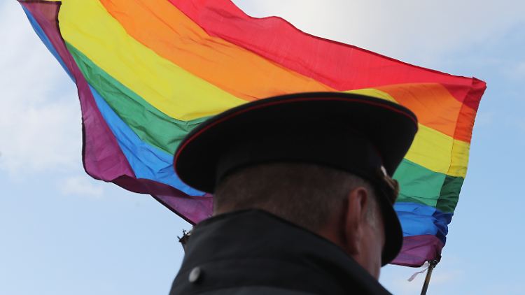 Im November 2023 stufte der Oberste Gerichtshof Russlands die "internationale LGBTQ-Bewegung" als extremistisch ein.