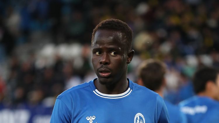 Cheikh Sarr wurde rassistisch beleidigt.